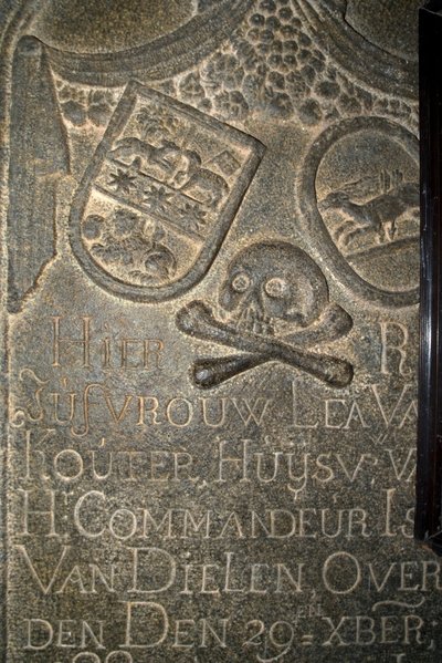Nederlandse grafsteen in de Sint-Franciscuskerk (foto) door Unbekannt