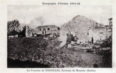 Eerste Wereldoorlog (1914-1918) - Oostelijke Campagne: Negocani-fontein in Servië (huidig Macedonië) - Ansichtkaart door William M. Timlin