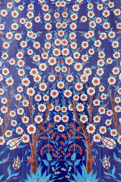 Bloemen. Een van de 80 Iznikpanelen, 16e eeuw, Sheikh Zayed Moskee door Unbekannt