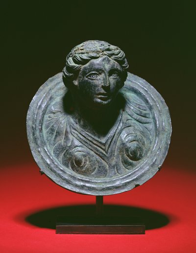 Gallo-Romeinse repoussé applique rondel met de buste van een vrouw, 2e-3e eeuw n.Chr. door Unbekannt