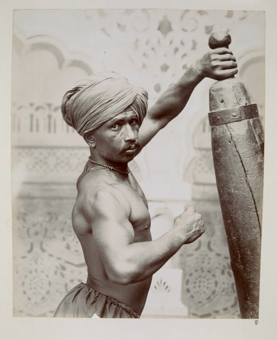 Gymnast van het Bombay Theatre of Varieties op de India en Ceylon Tentoonstelling, Londen door Unbekannter Künstler