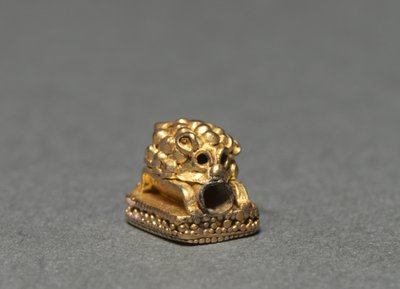Egel juweelelement, 400-200 v.Chr. door Unbekannt