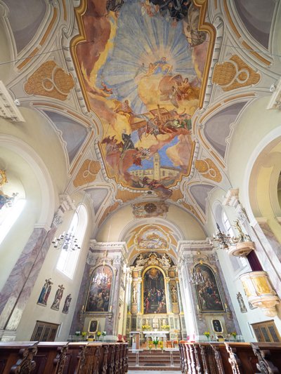 Interieur en plafondschilderingen door Hans Andre, Servitenkirche, Innsbruck, Tirol, Oostenrijk, Europa door Unbekannter Künstler