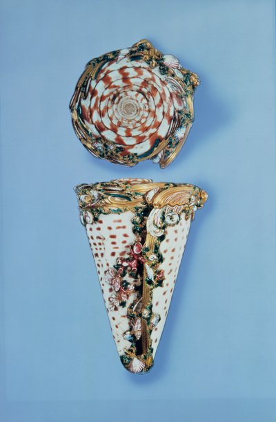 Louis XV gouden snuifdozen in de vorm van schelpen door B. Sagaret, Parijs (1715-74) door Unbekannt