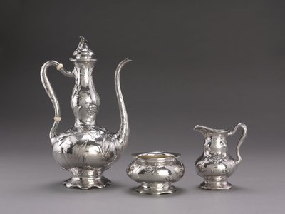 Martelé koffieservice: koffiepot, ca. 1900-1910 door Unbekannt