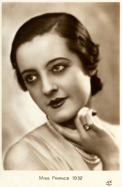 Miss Frankrijk 1932 door Unbekannt