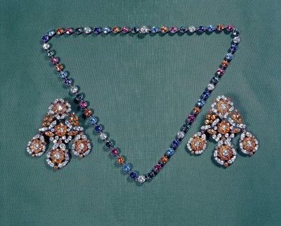 Halsketting en oorbellen met veelkleurige pastes, ca. 1760 door Unbekannt
