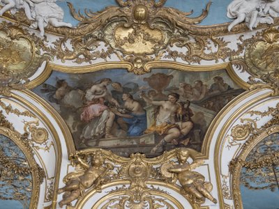 Nimfen bieden bloemen aan in Psyche op de drempel van het Paleis van de Liefde. door Unbekannt