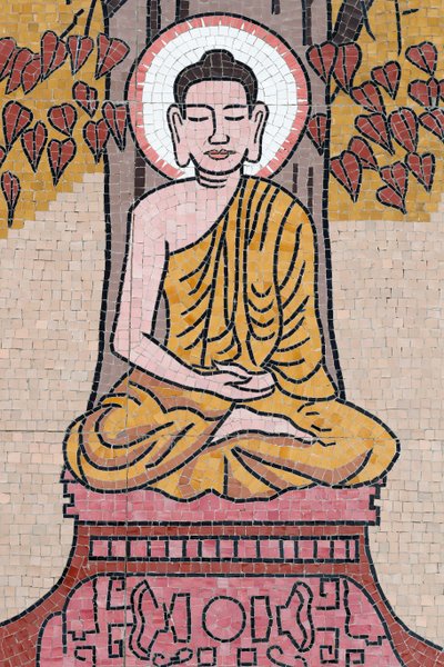 Ong Nui boeddhistische pagode, muurschildering, Het leven van de Boeddha, Shakyamuni Boeddha zittend in de meditatiehouding onder de Bodhiboom, Quy Nhon, Vietnam, 2019 (foto) door Unbekannt