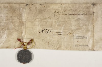 Pauselijke bul die het charter van bisschop Henry Wardlaw bevestigt, verso door Unbekannt