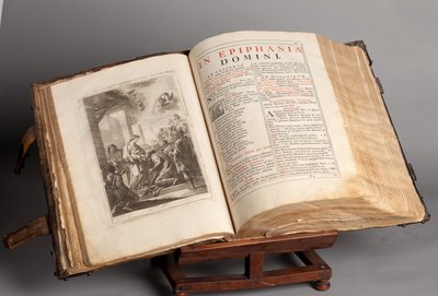 Parochiemuseum. Missaal in het Latijn. Gravures van Joachim Ballester. Papier en leer. 18e eeuw. door Unbekannt