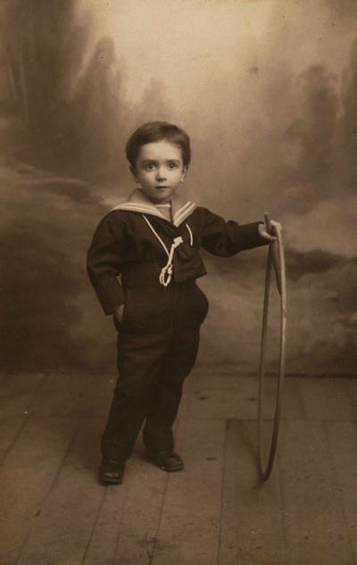 Portret van een kind met een cirkel, ansichtkaart door Unbekannter Künstler