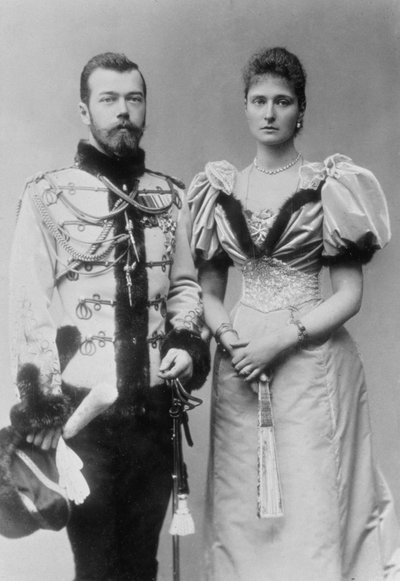 Portretfoto van Tsaar Nicolaas II en Prinses Alix van Hessen, c.1894 door Unbekannt