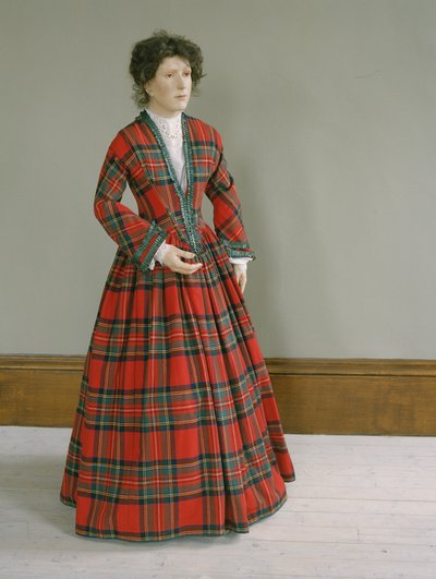 Royal Stewart tartan wollen jurk met geplooide zijden afwerking, c.1845-50 door Unbekannt