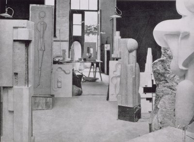 De Steenhouwerij, uit de Werkplaatsen van het Bauhaus, Weimar door Unbekannt