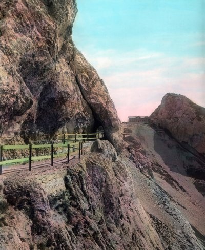 De weg naar de Tomlishorn-piek in Zwitserland, c.1910s door Unbekannter Künstler