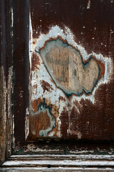 Tijd markeringen. Abstracte kunst die vormen toont als getuigen van de voorbijgaande tijd. Sporen op hout. Fotografie door Michel Lunardelli. door Unbekannt