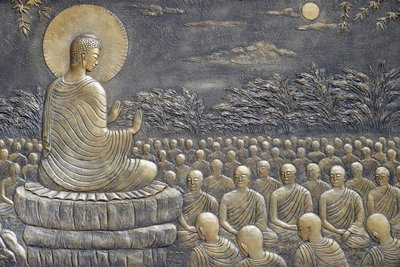 Tinh Xa Ngoc Chau Boeddhistische tempel, Het leven van de Boeddha, Siddhartha Gautama, Boeddha met discipelen, onderwijzend, De Boeddha spoorde Zijn eerste zestig Arahant discipelen aan om in verschillende richtingen te gaan om de Leer te prediken, Chau Do door Unbekannt