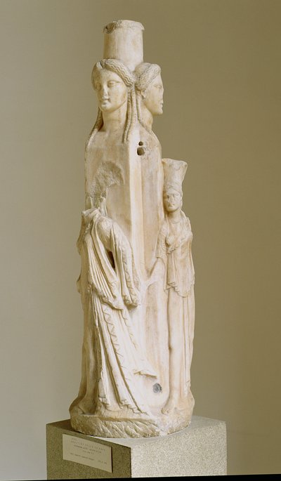 Triform Herm van Hecate, Marmeren sculptuur, Attische periode, 3e eeuw door Unbekannt