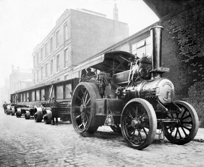 Verenigd Koninkrijk: Een Trekkracht die een Lading Trekt. Manchester, ca. 1904 door Unbekannt