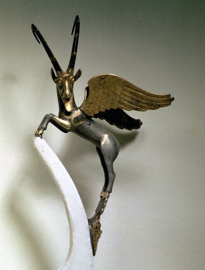 Vaas handvat in de vorm van een gevleugelde ibex, Achaemenidische Periode, uit Iran, ca.500 v.Chr. door Unbekannt