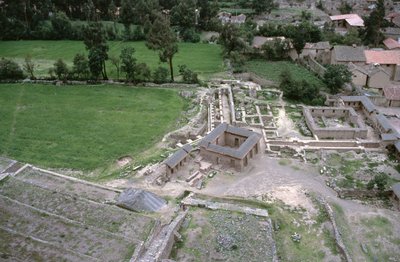Uitzicht vanaf het dak van de Kerk van San Francisco richting Cerro Rico (mijnheuvel) door Unbekannt