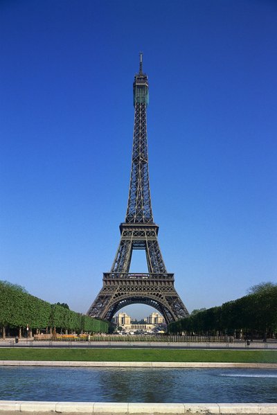 Uitzicht op de Eiffeltoren door Unbekannt