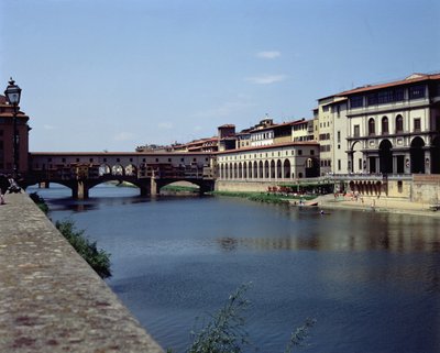 Uitzicht op de Ponte Vecchio en de Uffizi door Unbekannt