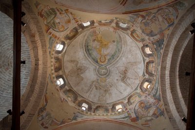 Uitzicht op de fresco in de doopkapel, kathedraal van St. Stefanus, Concordia Saggitaria, provincie Venetië, Veneto, Italië door Unbekannter Künstler