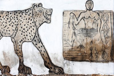 Voodoo muurschildering op de Akodessewa Fetish Markt, bekend als de grootste voodoo markt ter wereld, Lome, Togo door Unbekannt