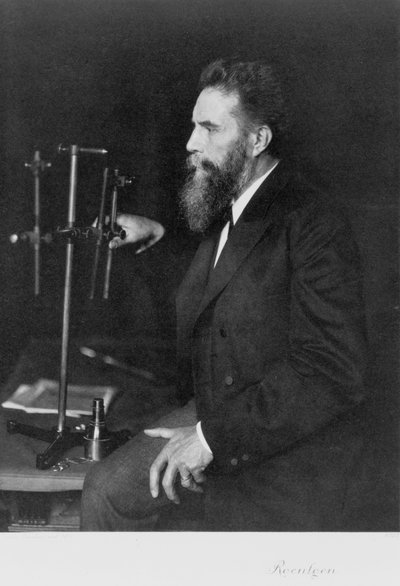 Wilhelm Conrad Roentgen, Duitse natuurkundige, aan zijn werkbank door Unbekannt