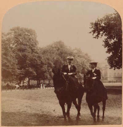 Een vroege ochtendrit, Rotten Row, Hyde Park, Londen, Engeland, 1896 door Underwood and Underwood