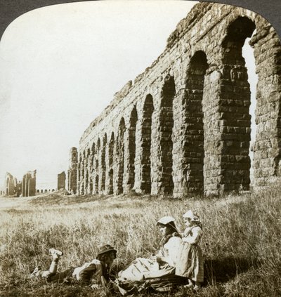 Aquaduct van Claudius en de Campagna, Rome, Italië door Underwood and Underwood