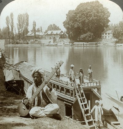 Houseboatfeest, Jhelum River, Kasjmir, India, ca. 1900s door Underwood and Underwood