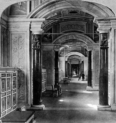Interieur van de Vaticaanse Bibliotheek, Rome, Italië door Underwood and Underwood