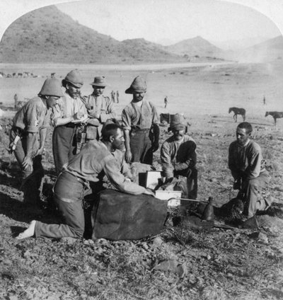 Gas maken voor een van de oorlogballonnen in Slingersfontein, Zuid-Afrika, Boerenoorlog door Underwood and Underwood