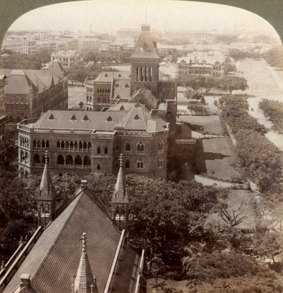 Over Universiteit en Secretariaat Sq. toren, Z. vanaf Rajabai Toren, Bombay, India, 1903 door Underwood and Underwood