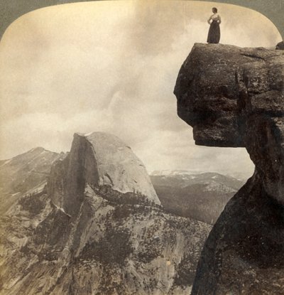 Uitzicht op het grootste natuurschoon - vanaf Glacier Point N.E. Yosemite Valley, Cal., 1902 door Underwood and Underwood