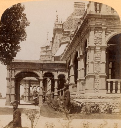 Zuidkant van Viceregal Lodge...in Simla, de charmante zomerhoofdstad van India door Underwood and Underwood