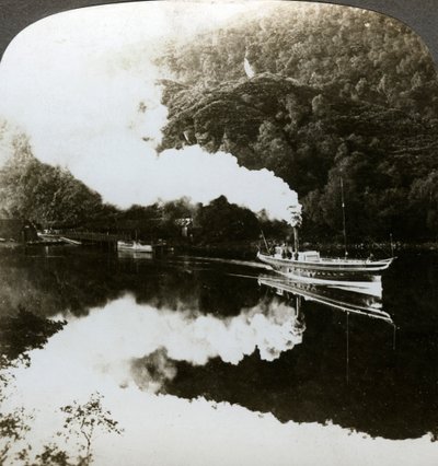 Stoomjacht op Loch Katrine, Schotland door Underwood and Underwood