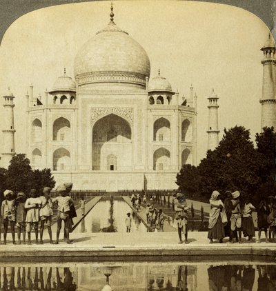 Taj Mahal, Agra, Uttar Pradesh, India door Underwood and Underwood