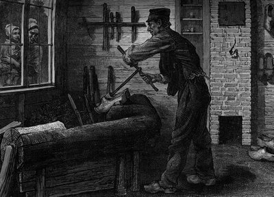Een klompenmaker aan het werk in zijn werkplaats in België. Gravure in het tijdschrift 