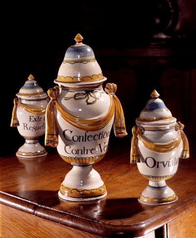 Apothekerspotten in faience door Unknown artist