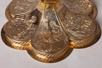 Kelk. Goudsmeedwerk, juwelen door Unknown artist