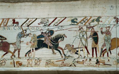 Verovering van Engeland door de hertog van Normandië Willem de Veroveraar (1027-1087) in 1066: de Normandiërs slachten de Saksische legers af, koning Harold wordt door een pijl in het oog gedood Detail van het tapijt van Bayeux of Borduurwerk van koningin  door Unknown artist