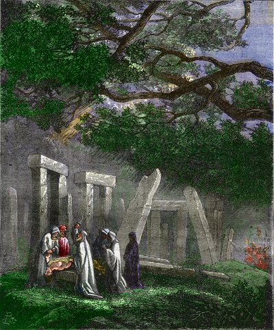 Druïden die een mensenoffer brengen bij Stonehenge gestopt door Romeinse soldaten - Mensenoffer door de druïden bij Stonehenge gestopt door de Romeinse soldaten tijdens het ritueel - Kleurgravure uit de 19e eeuw door Unknown artist