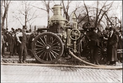 Brandpomp van de New York Brandweer 1909. door Unknown artist
