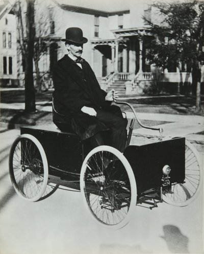 Henri Ford reed zijn eerste benzineauto door de straten van Detroit in 1896 (kettingtransmissie quadricycle), privécollectie door Unknown artist