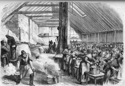 Armoede in Londen: Openbare voedseluitdeling voor de armen in Londen in Spitalfields. Gravure in 
