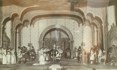 Scène uit het toneelstuk "De Valse Dmitri" van Aleksandr Ostrovski, Maly Theater, Moskou, jaren 1870 door Unknown artist
